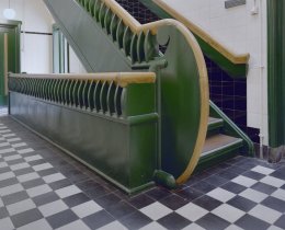 Interieur_centrale_hal,_trap,_detail_-_Wageningen_-_20350461_-_RCE.jpg